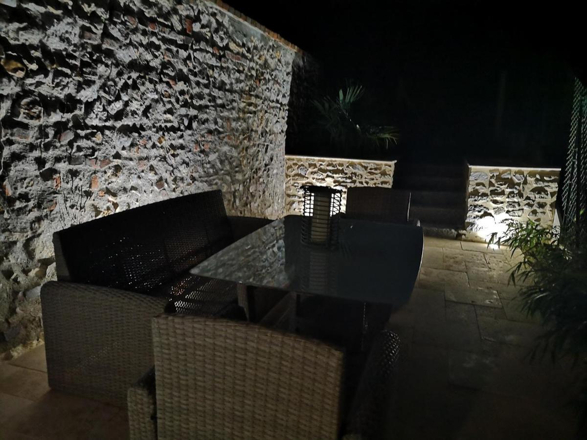 Aparthotel Tuilerie De La Cote 4* Ouzouer-Sur-Trezee Exteriér fotografie